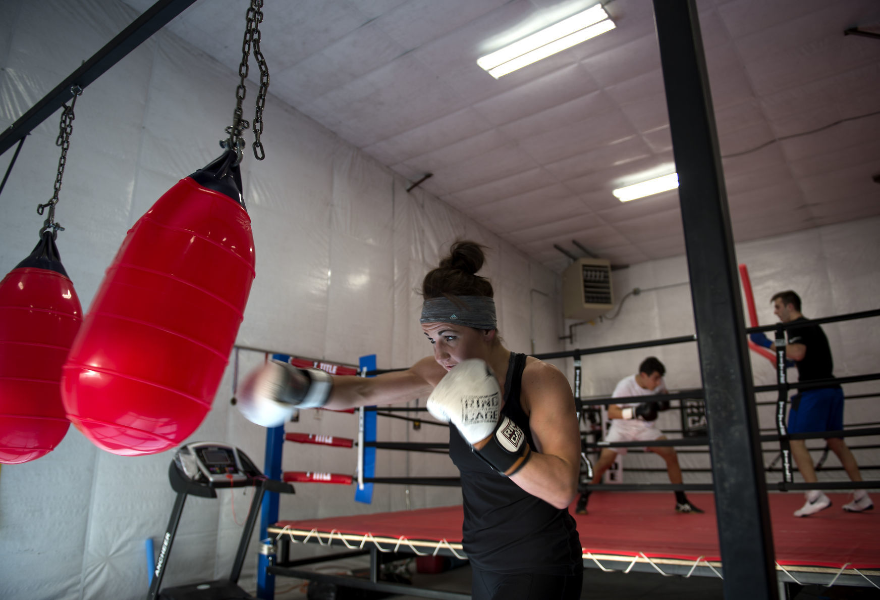 Boxer leaves mark, ranked 9th